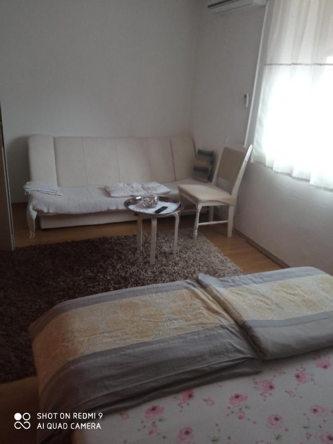 Guesthouse No.27 โมสตาร์ ภายนอก รูปภาพ
